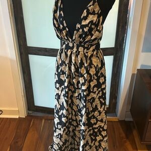 Black and Gold Abstract Print Sleeveless Maxi Dress